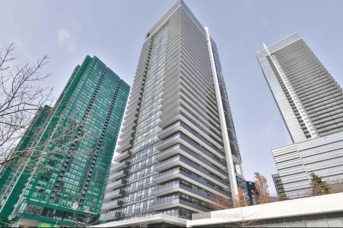 Condo at Yonge-Sheppard Station, North York Toronto Appartamento